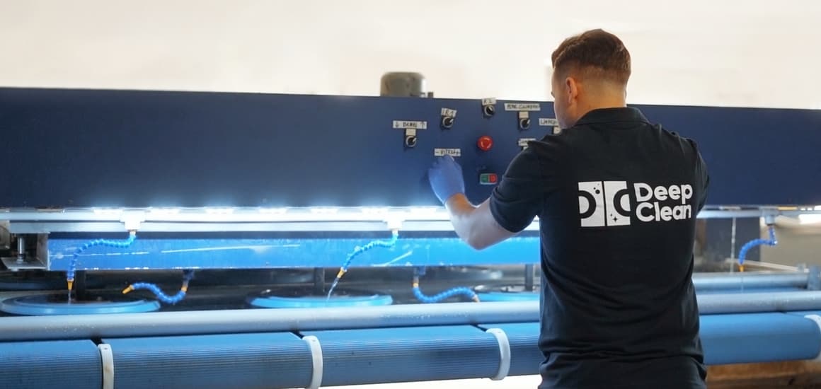 Procesul de spălare a covoarelor la Deep Clean
